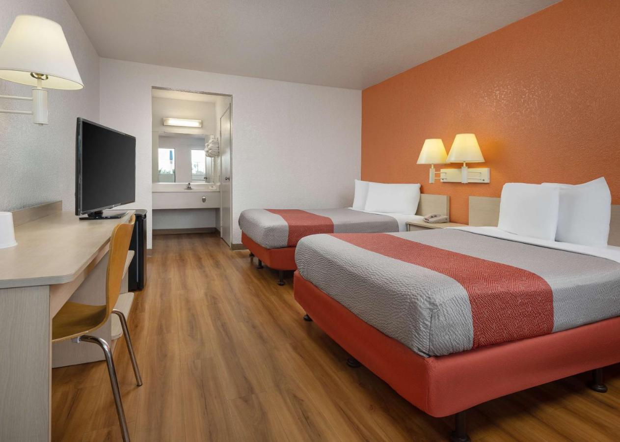 Motel 6-Buena Park, Ca - Knotts Berry Farm - Disneyland Kültér fotó