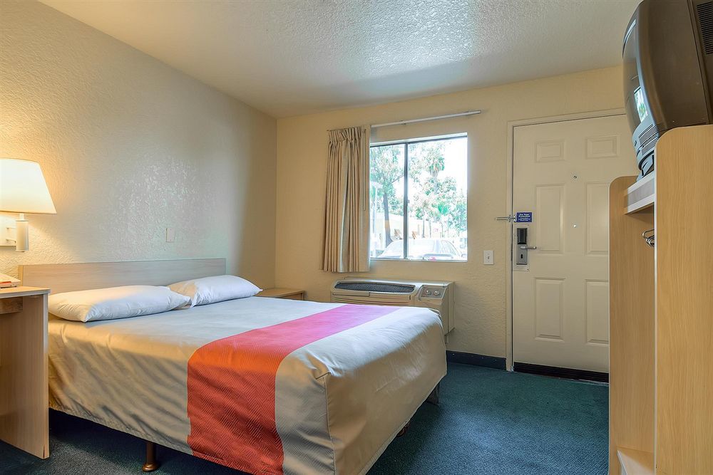 Motel 6-Buena Park, Ca - Knotts Berry Farm - Disneyland Kültér fotó