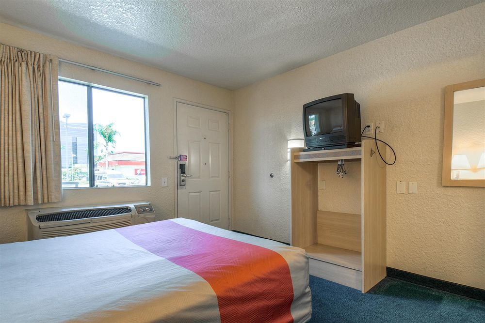 Motel 6-Buena Park, Ca - Knotts Berry Farm - Disneyland Kültér fotó