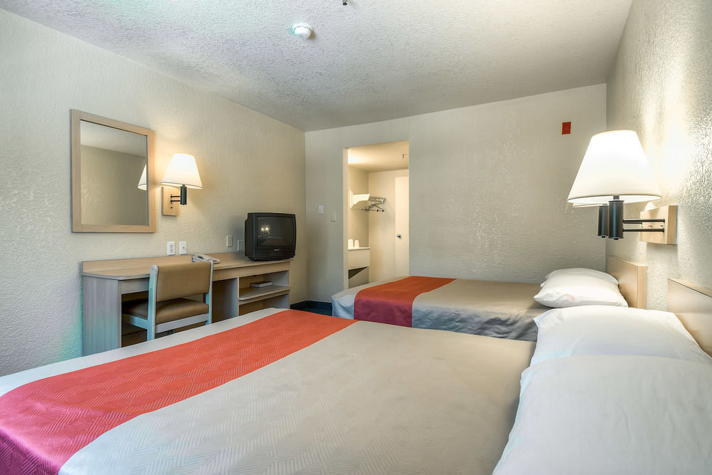 Motel 6-Buena Park, Ca - Knotts Berry Farm - Disneyland Kültér fotó