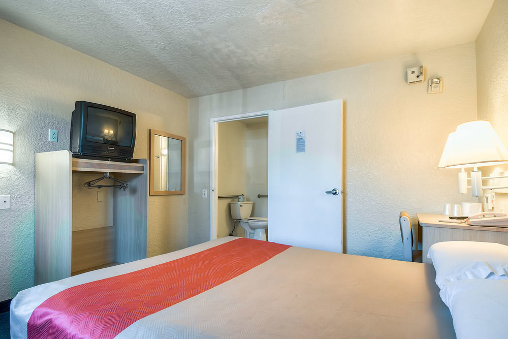 Motel 6-Buena Park, Ca - Knotts Berry Farm - Disneyland Kültér fotó
